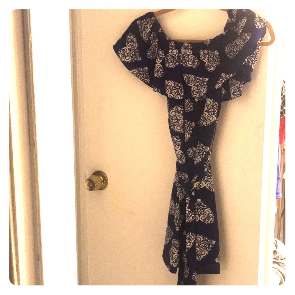 Yumi Kim off the shoulder sun dress.